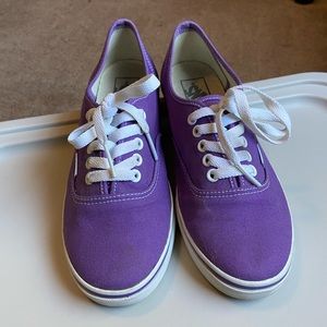 Purple low cut women’s Vans